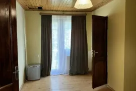 Аренда Дома, 8 Kомнатная,  Окрестности Тбилиси, Бетания