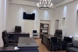 ქირავდება, საოფისე ფართი, ძველი ბათუმის უბანი
