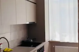 იყიდება ბინა, 2 ოთახიანი, ძველი აშენებული, თბილისი, საბურთალო