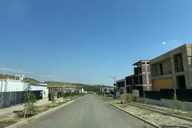 იყიდება სახლი, 6 ოთახიანი, თბილისი, ლისის ტბა
