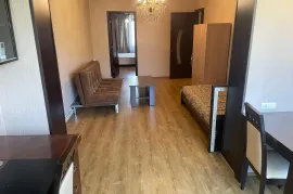 Аренда, 2 Kомнатная, Старое здание, Тбилиси, saburtalo