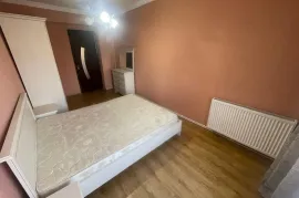 Аренда, 2 Kомнатная, Старое здание, Тбилиси, saburtalo