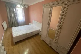 Аренда, 2 Kомнатная, Старое здание, Тбилиси, saburtalo