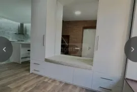 Продается квартира, 5 Kомнатная, Старое здание, Тбилиси, Мтацминда