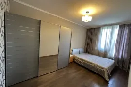 Продается квартира, 4 Kомнатная, Старое здание, Тбилиси, saburtalo