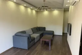Продается квартира, 4 Kомнатная, Старое здание, Тбилиси, saburtalo