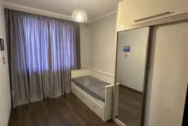 Продается квартира, 4 Kомнатная, Старое здание, Тбилиси, saburtalo