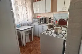 Продается квартира, 4 Kомнатная, Старое здание, Тбилиси, Самгори