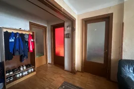 Продается квартира, 4 Kомнатная, Старое здание, Тбилиси, Самгори