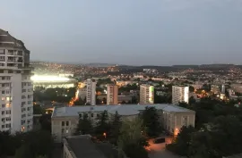 იყიდება ბინა, 8 ოთახიანი, ძველი აშენებული, თბილისი, საბურთალო