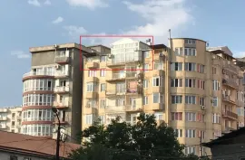 იყიდება ბინა, 8 ოთახიანი, ძველი აშენებული, თბილისი, საბურთალო
