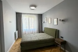 For Rent, 3 Room, Old building, Tbilisi, saburtalo