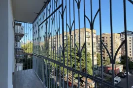 For Rent, 3 Room, Old building, Tbilisi, saburtalo