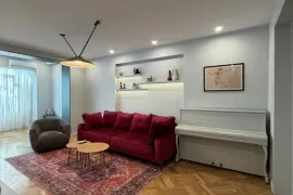 For Rent, 3 Room, Old building, Tbilisi, saburtalo