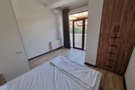ქირავდება ბინა, 3 ოთახიანი, ახალი აშენებული, თბილისი, საბურთალო