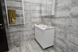 Продается квартира, 6 Kомнатная, Старое здание, Тбилиси, saburtalo