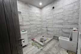 Продается квартира, 6 Kомнатная, Старое здание, Тбилиси, saburtalo
