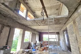 Продается квартира, 6 Kомнатная, Старое здание, Тбилиси, saburtalo