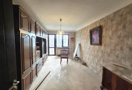 Продается квартира, 6 Kомнатная, Старое здание, Тбилиси, saburtalo