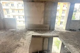 Продается квартира, 6 Kомнатная, Старое здание, Тбилиси, saburtalo