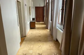 იყიდება ბინა, 4 ოთახიანი, ძველი აშენებული, თბილისი, სოლოლაკი