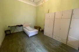 იყიდება ბინა, 4 ოთახიანი, ძველი აშენებული, თბილისი, სოლოლაკი