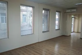 Аренда, Универсальное коммерческое помещение, Чугурети