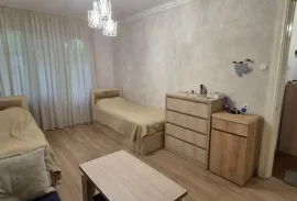 ქირავდება ბინა, 1 ოთახიანი, ძველი აშენებული, თბილისი, საბურთალო