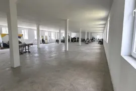 იყიდება, უნივერსალური კომერციული  ფართი