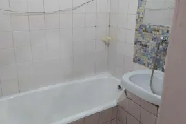 იყიდება ბინა, 3 ოთახიანი, ძველი აშენებული, თბილისი, ისანი