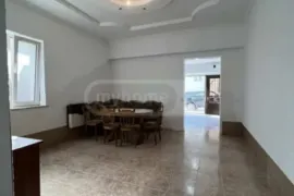 Продается , Все Здание