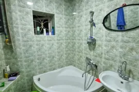 Продается , Все Здание