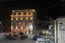 Продается , Все Здание