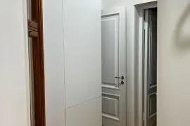 Аренда, 3 Kомнатная, Старое здание, Тбилиси, Вера