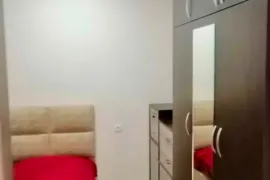 ქირავდება ბინა, 2 ოთახიანი, ძველი აშენებული, თბილისი, ვერა