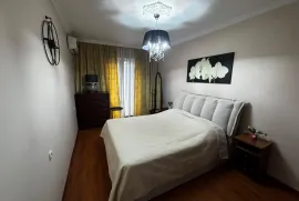 For Rent, 3 Room, Old building, Batumi, Old Batumi district