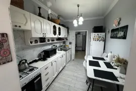 For Rent, 3 Room, Old building, Batumi, Old Batumi district