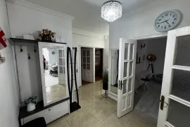 For Rent, 3 Room, Old building, Batumi, Old Batumi district