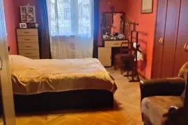 იყიდება ბინა, 4 ოთახიანი, ძველი აშენებული, თბილისი, ვერა