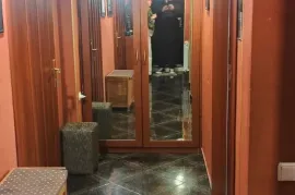 იყიდება ბინა, 4 ოთახიანი, ძველი აშენებული, თბილისი, ვერა