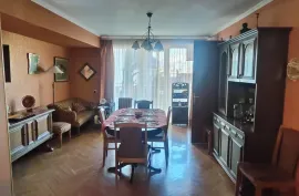 იყიდება ბინა, 4 ოთახიანი, ძველი აშენებული, თბილისი, ვერა
