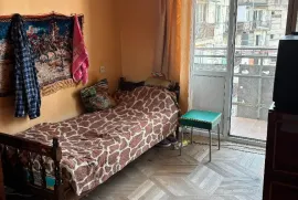 იყიდება ბინა, 4 ოთახიანი, ძველი აშენებული, თბილისი, მუხიანი