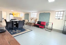 For Rent, 3 Room, Old building, Tbilisi, saburtalo