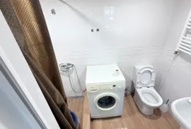 For Rent, 3 Room, Old building, Tbilisi, saburtalo