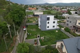 იყიდება სახლი, 9 ოთახიანი, თბილისი, სოფ. დიღომი
