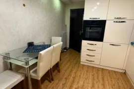 იყიდება ბინა, 3 ოთახიანი, ძველი აშენებული, რუსთავი, ახალი რუსთავი