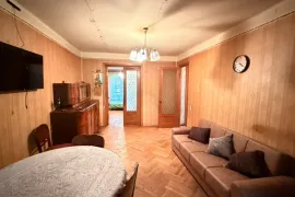 ქირავდება ბინა, 2 ოთახიანი, ძველი აშენებული, თბილისი, საბურთალო