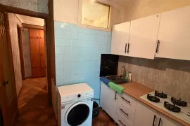 ქირავდება ბინა, 2 ოთახიანი, ძველი აშენებული, თბილისი, საბურთალო