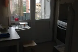 ქირავდება ბინა, 1 ოთახიანი, ძველი აშენებული, თბილისი, საბურთალო
