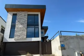 იყიდება სახლი, 11 ოთახიანი, თბილისი, მთაწმინდა